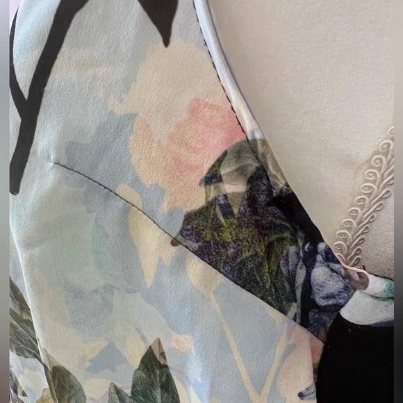 Tt Collection Sleeveless Mixed Media Blouse Floral - Picture 4 of 8